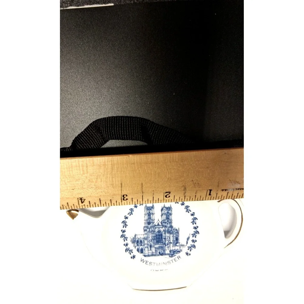 Westminster‎ Abbey Souvenir Teabag Holder Plate Teapot Shape